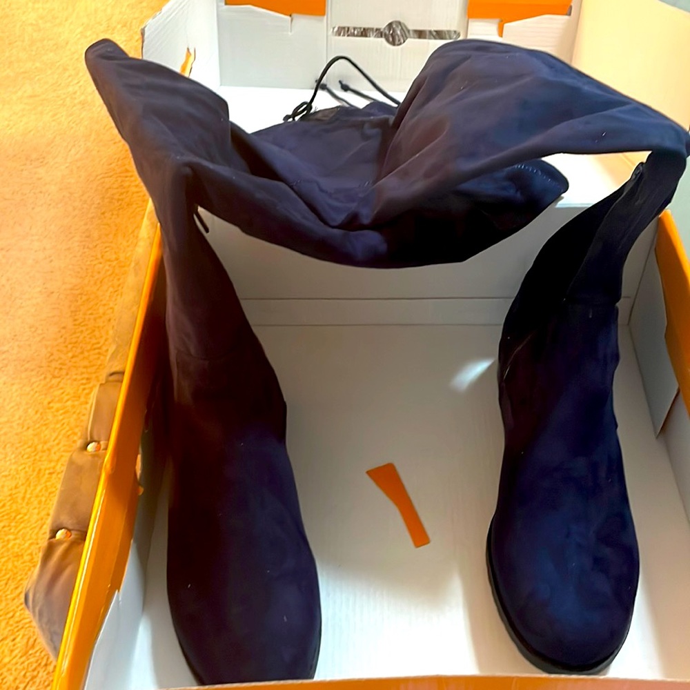 Womens Unisa boots sz 9M nwt never worn